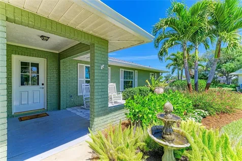 1907 37th Street W Bradenton FL 34205