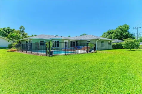 1907 37th Street W Bradenton FL 34205