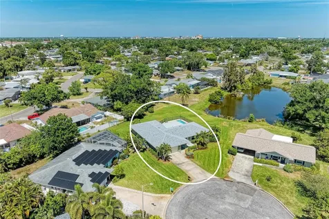 1907 37th Street W Bradenton FL 34205