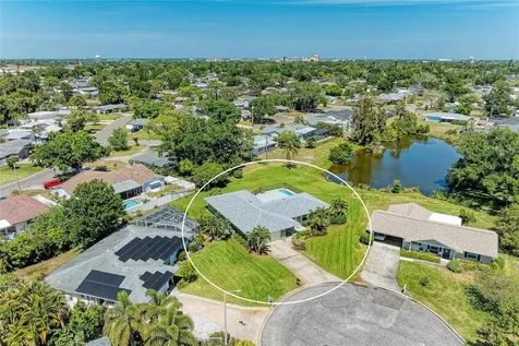 1907 37th Street W Bradenton FL 34205
