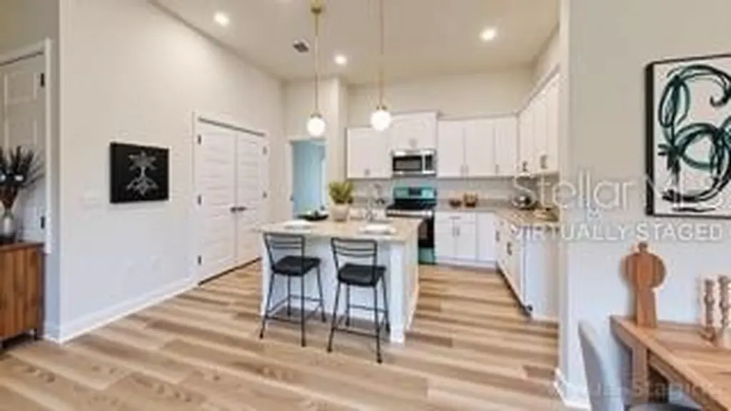 1827 N Roberts Trail Bell FL 32619