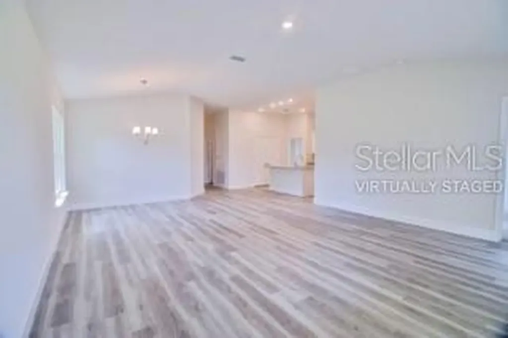 1827 N Roberts Trail Bell FL 32619