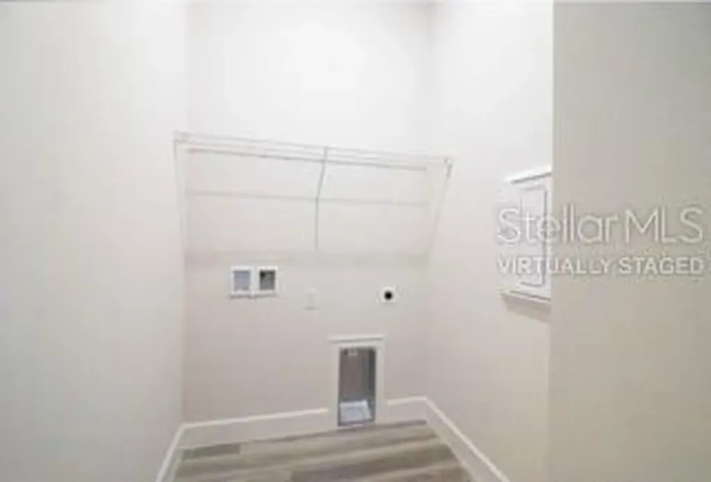 1827 N Roberts Trail Bell FL 32619