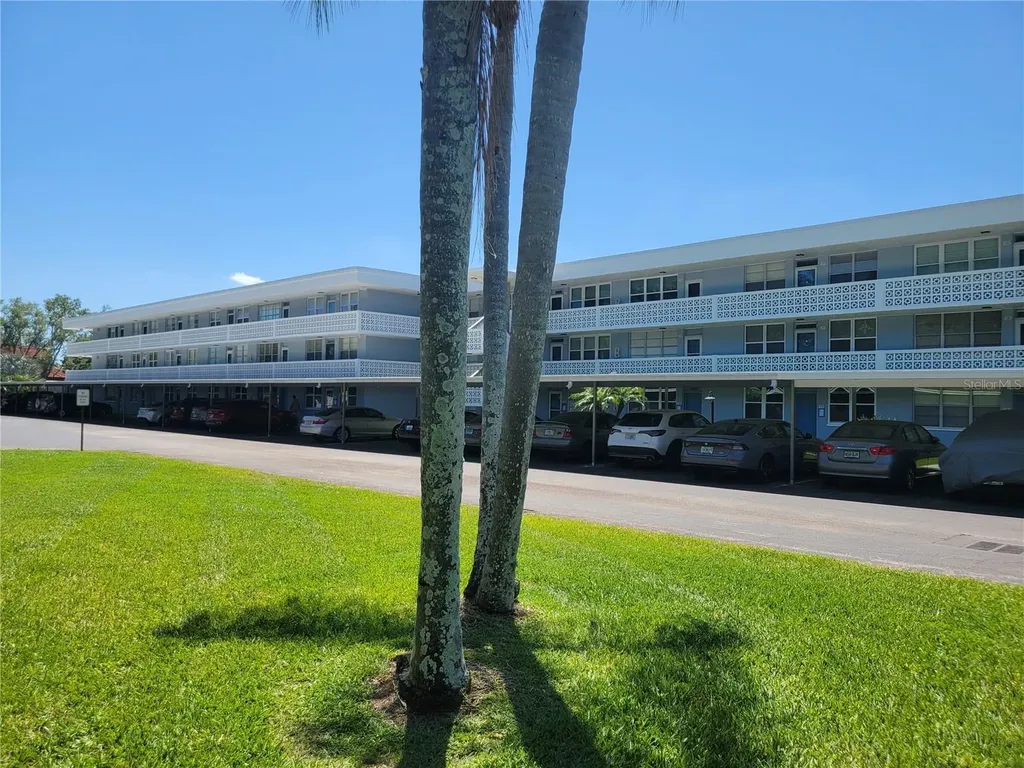 4720 Locust Street NE St Petersburg FL 33703
