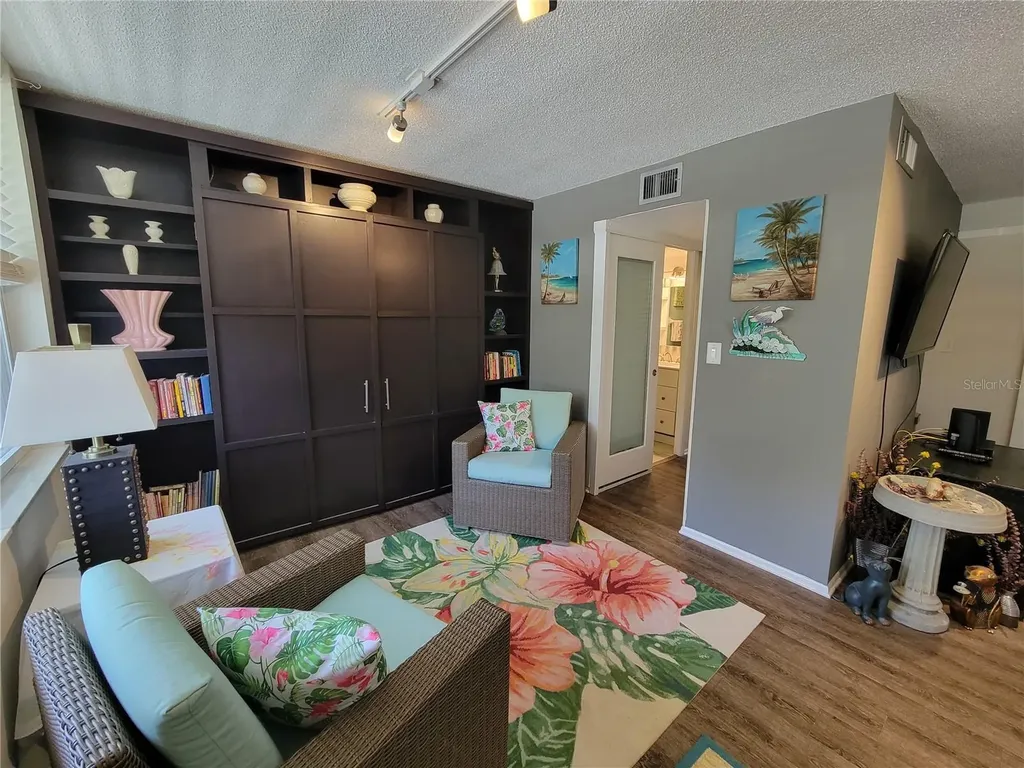 4720 Locust Street NE St Petersburg FL 33703
