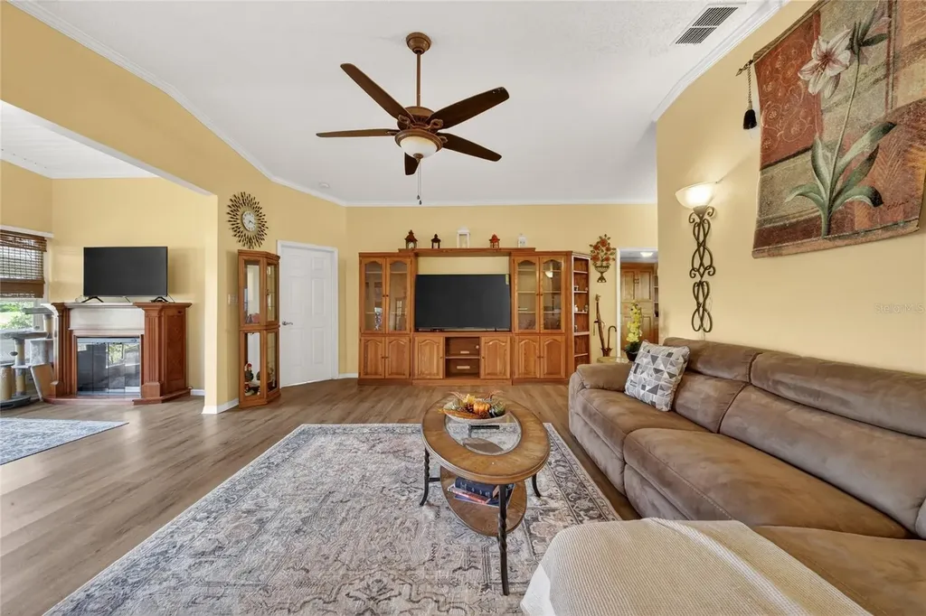 5069 El Destino Drive Leesburg FL 34748