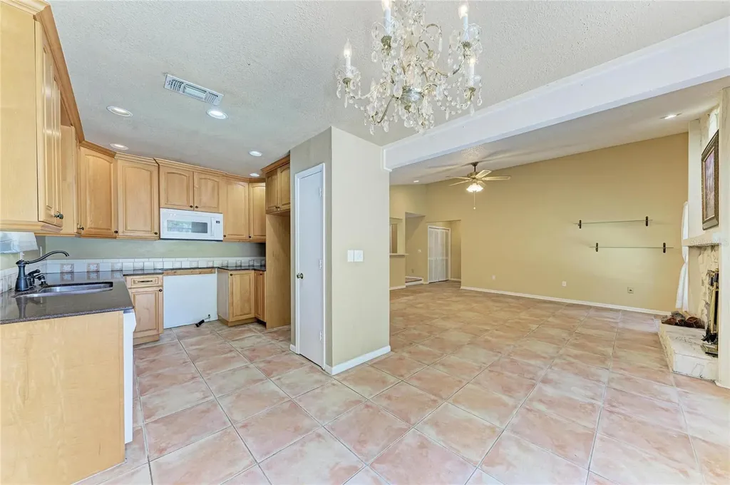 903 Plum Tree Lane Sarasota FL 34243
