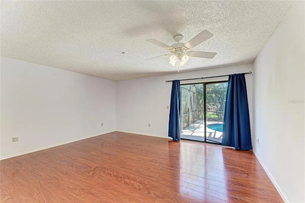 903 Plum Tree Lane Sarasota FL 34243