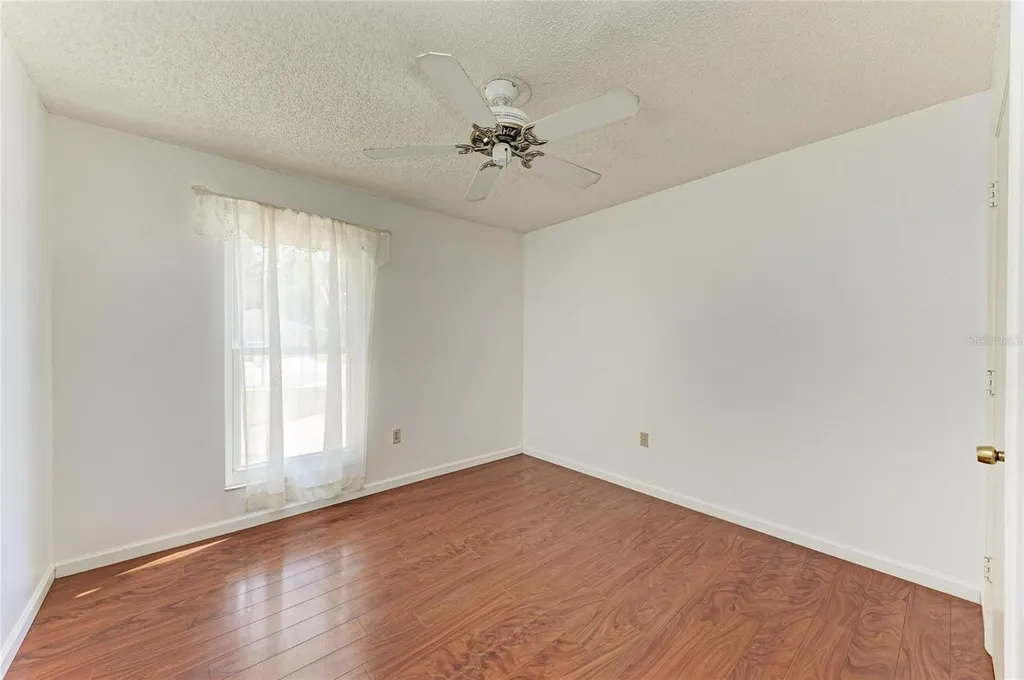 903 Plum Tree Lane Sarasota FL 34243