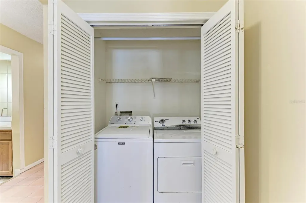 903 Plum Tree Lane Sarasota FL 34243
