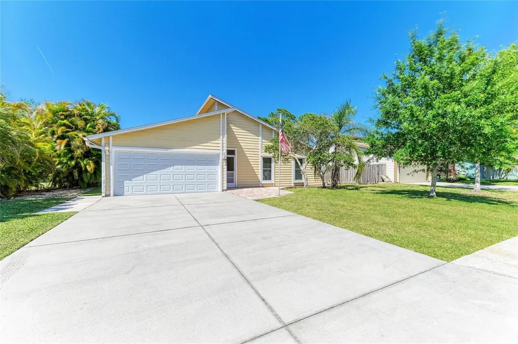 903 Plum Tree Lane Sarasota FL 34243