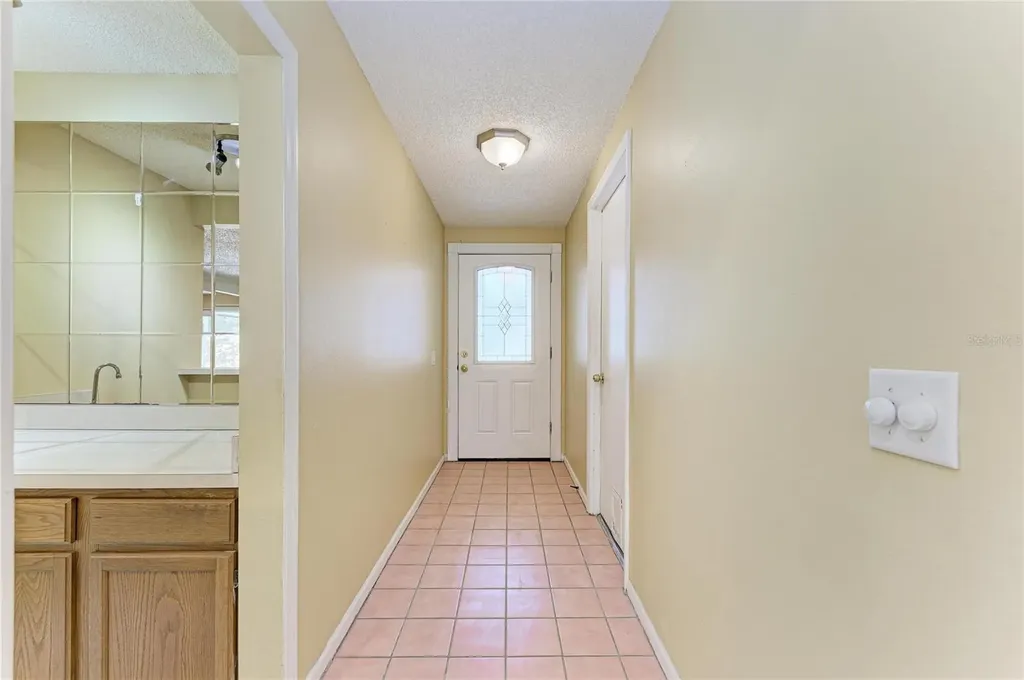 903 Plum Tree Lane Sarasota FL 34243