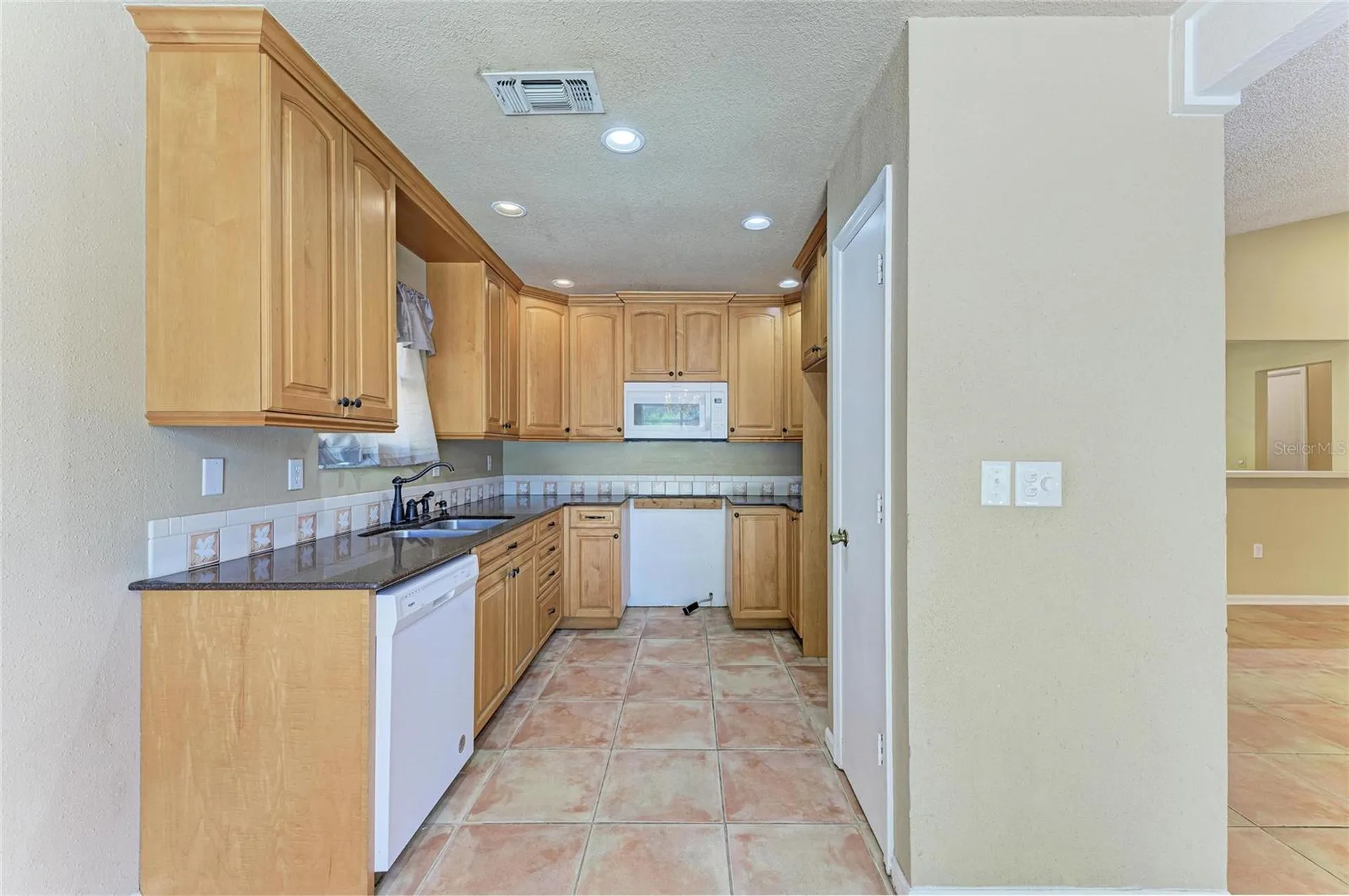903 Plum Tree Lane Sarasota FL 34243