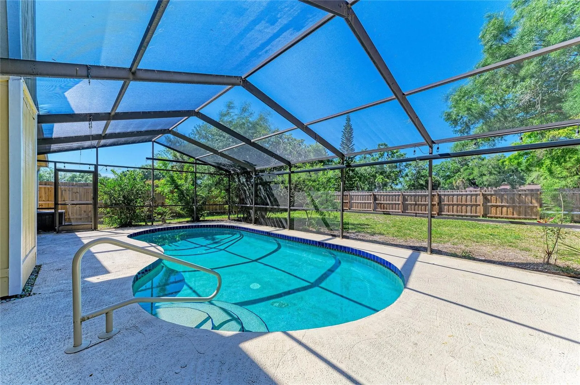 903 Plum Tree Lane Sarasota FL 34243