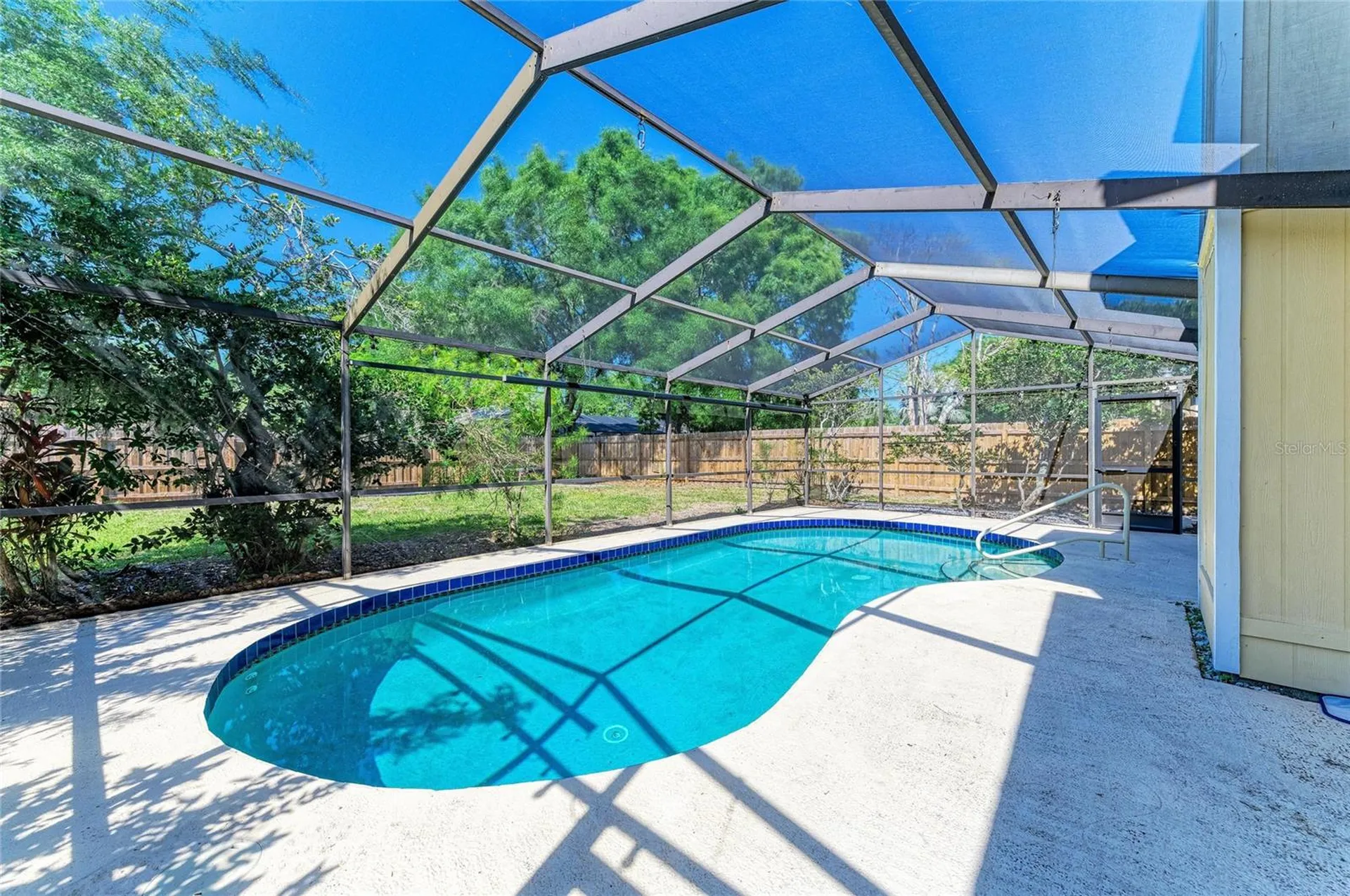 903 Plum Tree Lane Sarasota FL 34243
