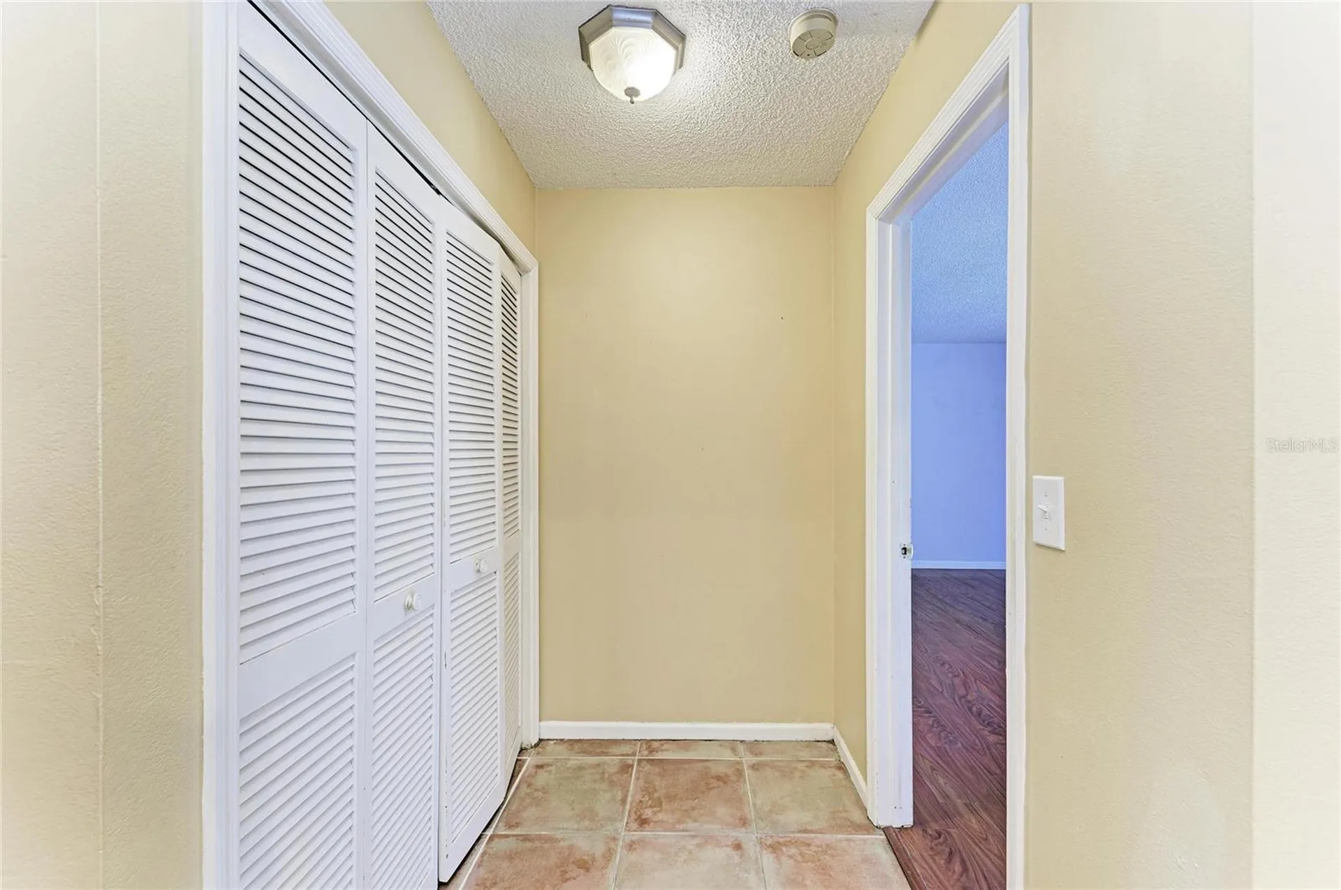 903 Plum Tree Lane Sarasota FL 34243