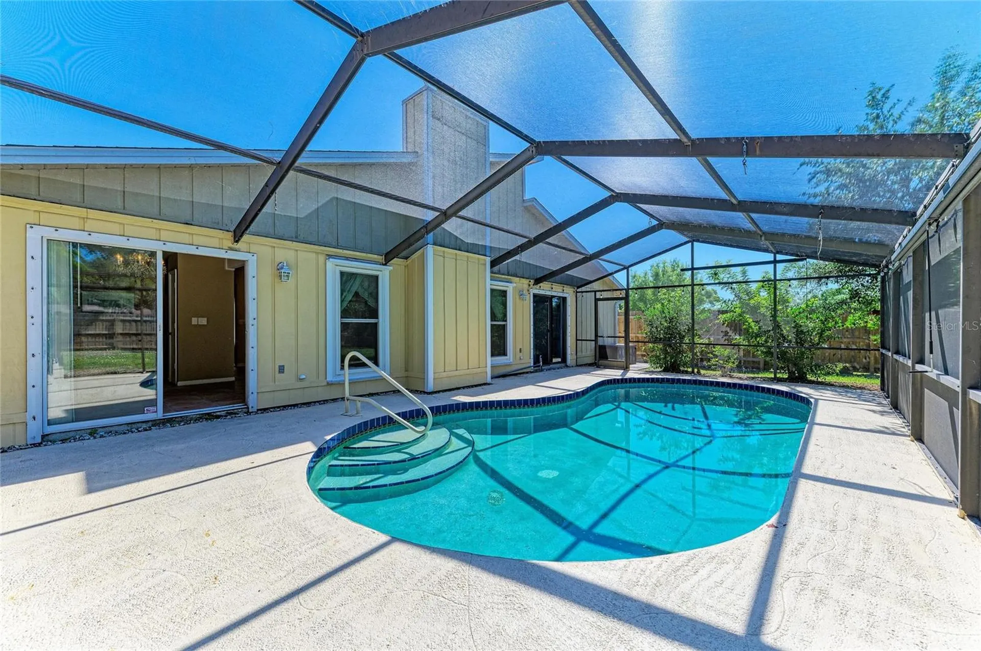 903 Plum Tree Lane Sarasota FL 34243