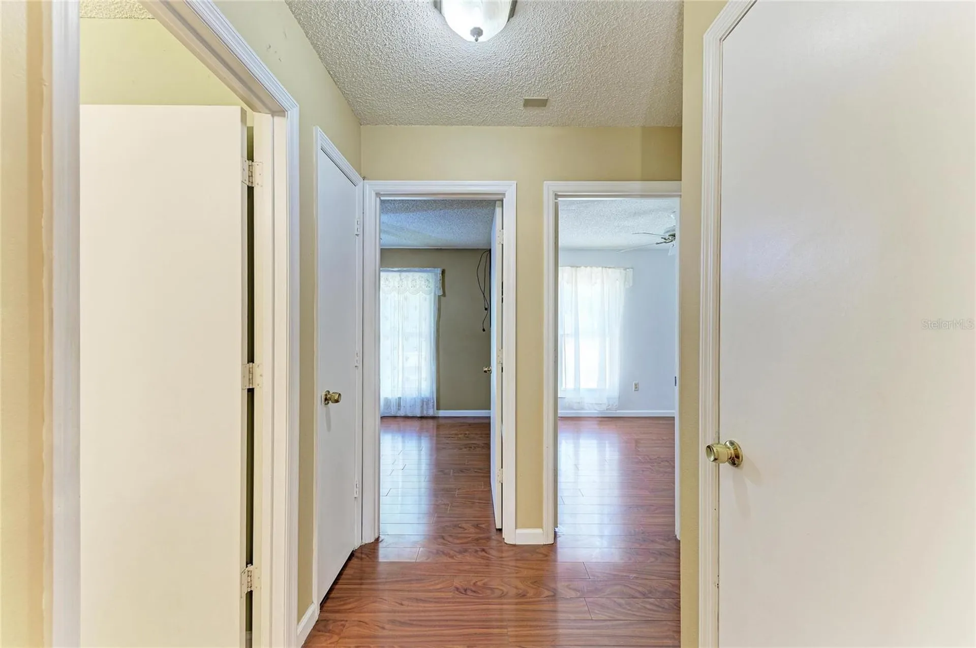 903 Plum Tree Lane Sarasota FL 34243