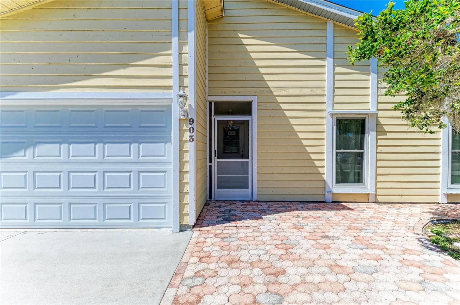 903 Plum Tree Lane Sarasota FL 34243