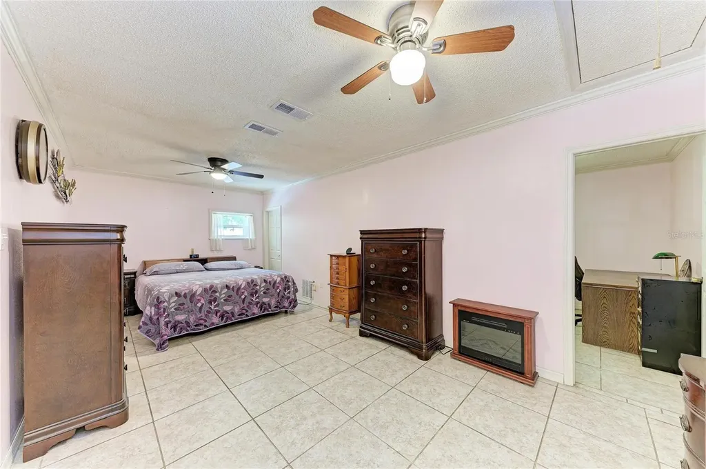 4328 Lost Forest Lane Sarasota FL 34235