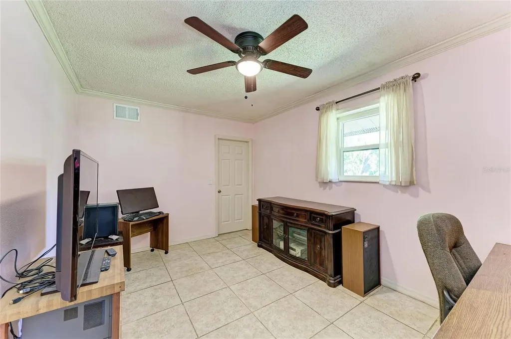 4328 Lost Forest Lane Sarasota FL 34235