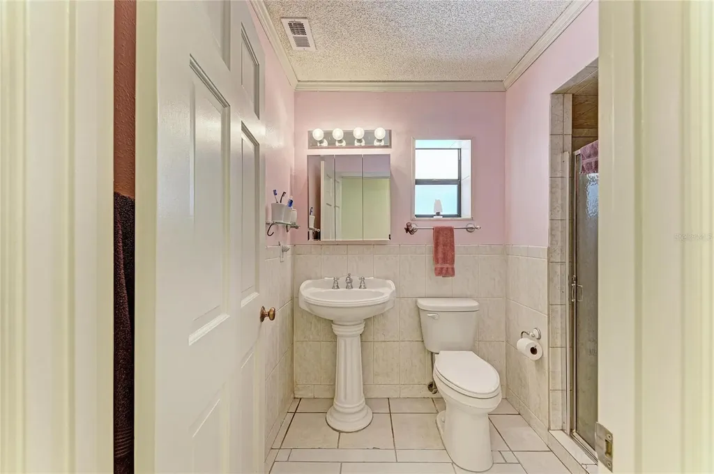 4328 Lost Forest Lane Sarasota FL 34235