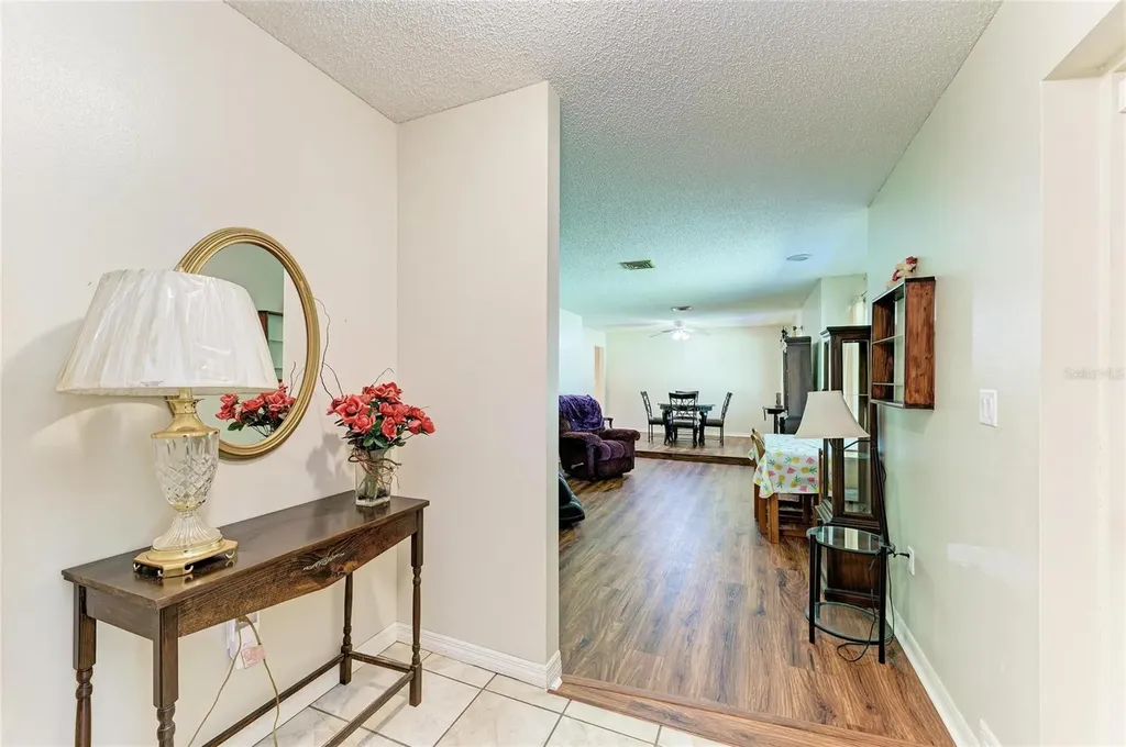 4328 Lost Forest Lane Sarasota FL 34235