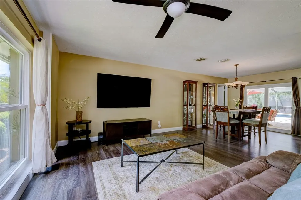 3210 Tarabrook Drive Tampa FL 33618