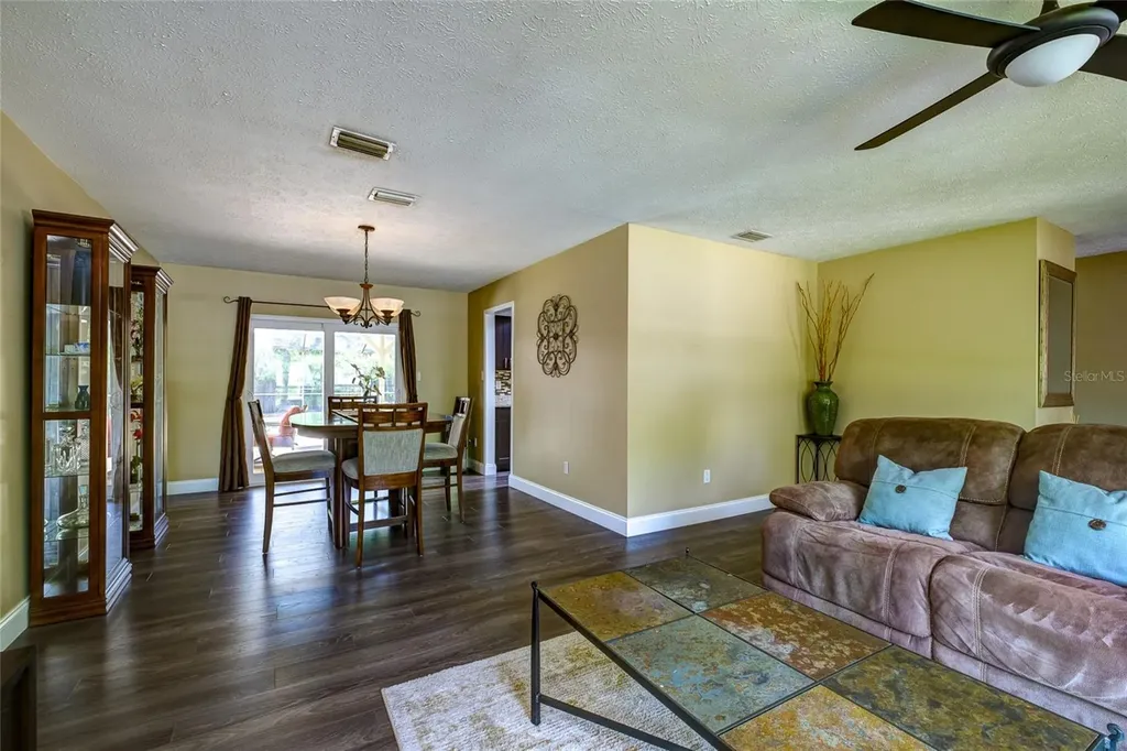 3210 Tarabrook Drive Tampa FL 33618