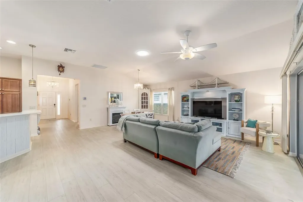 481 Island House Path The Villages FL 32163