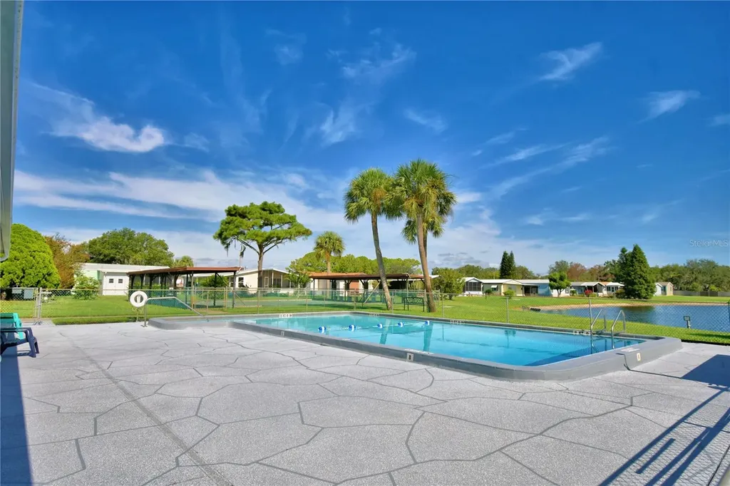 447 Village Circle SW Winter Haven FL 33880