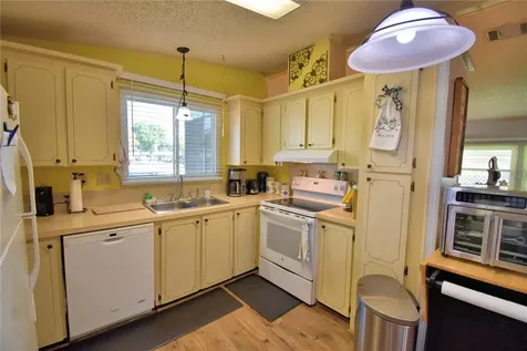 447 Village Circle SW Winter Haven FL 33880