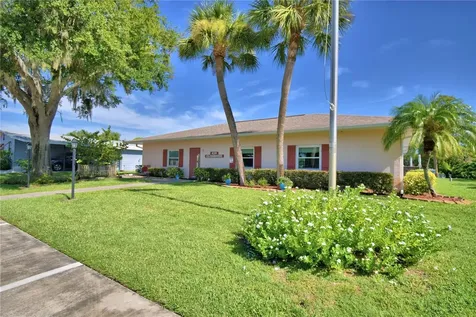 447 Village Circle SW Winter Haven FL 33880