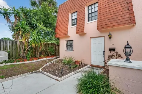 128 Mitchell Place Daytona Beach FL 32118
