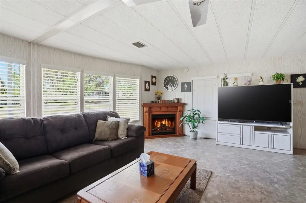 8496 Highpoint Boulevard Brooksville FL 34613