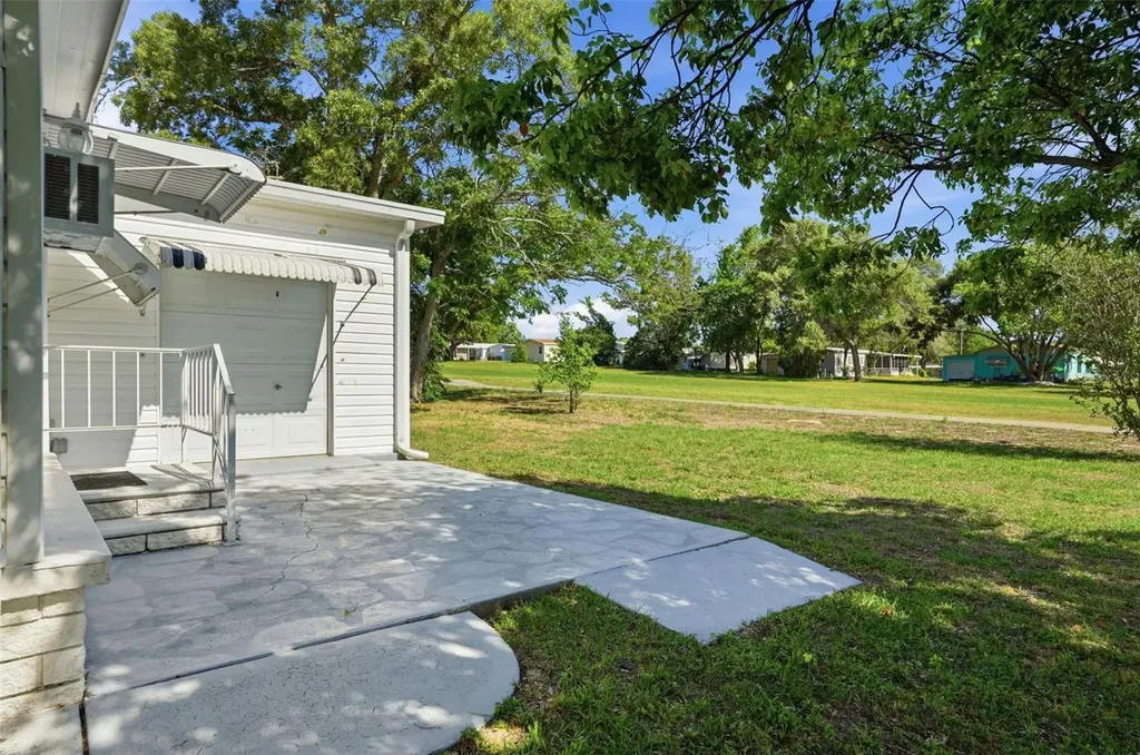 8496 Highpoint Boulevard Brooksville FL 34613