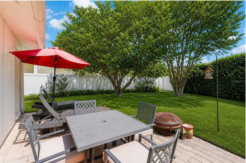 8083 Bayhaven Drive Seminole FL 33776