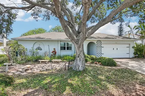 8083 Bayhaven Drive Seminole FL 33776