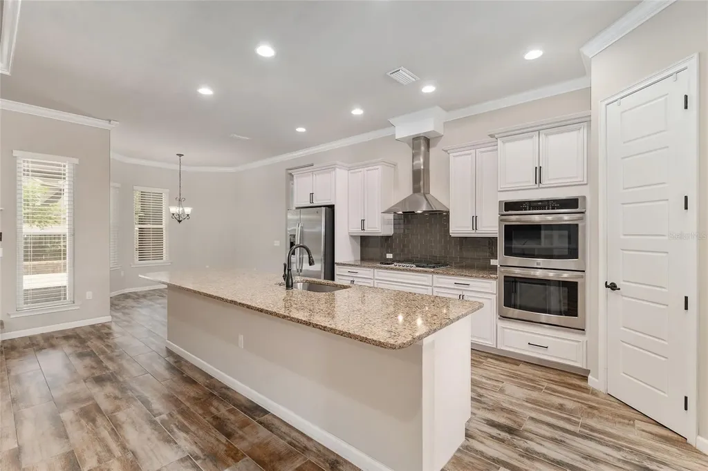 1024 NW 134 Way Newberry FL 32669