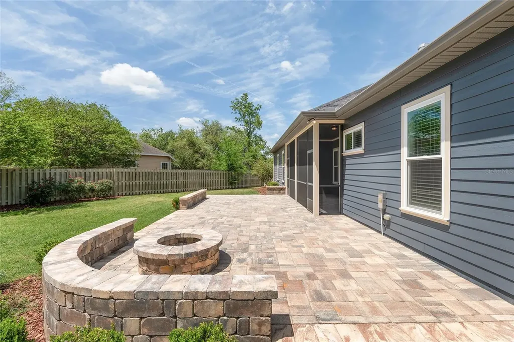 1024 NW 134 Way Newberry FL 32669