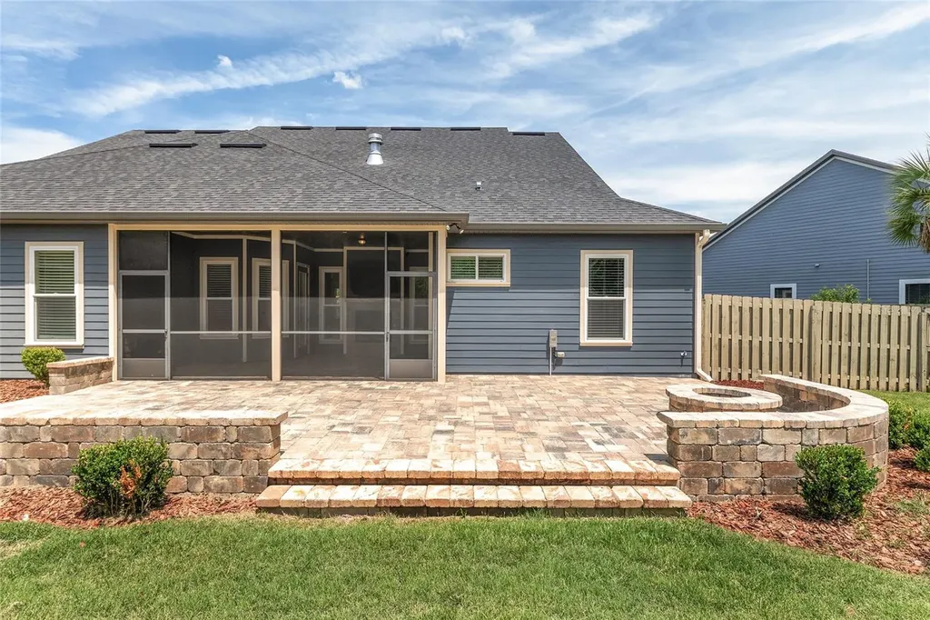 1024 NW 134 Way Newberry FL 32669