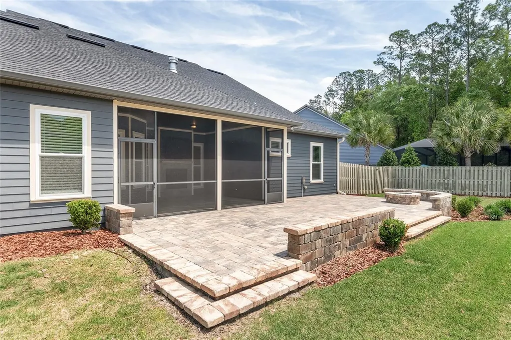 1024 NW 134 Way Newberry FL 32669