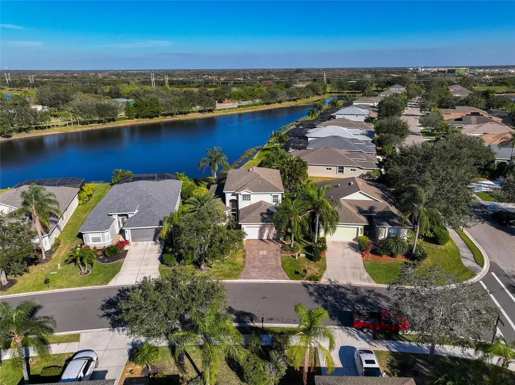 163 Bridgewater Court Bradenton FL 34212
