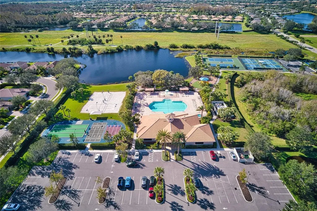 163 Bridgewater Court Bradenton FL 34212