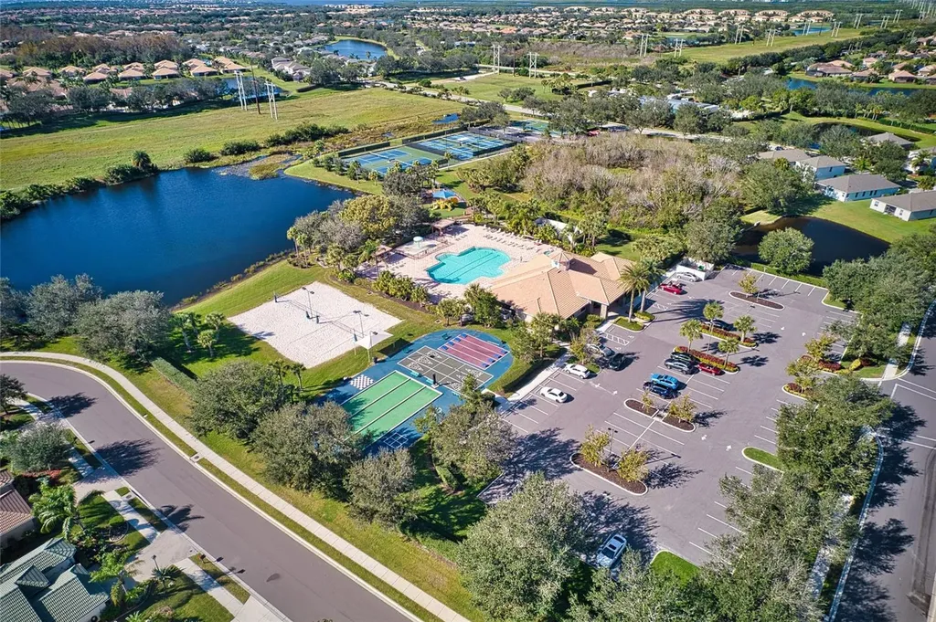 163 Bridgewater Court Bradenton FL 34212