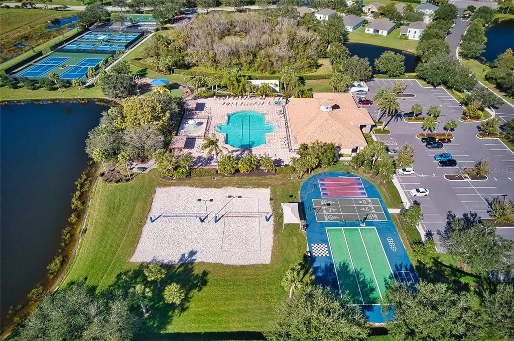 163 Bridgewater Court Bradenton FL 34212