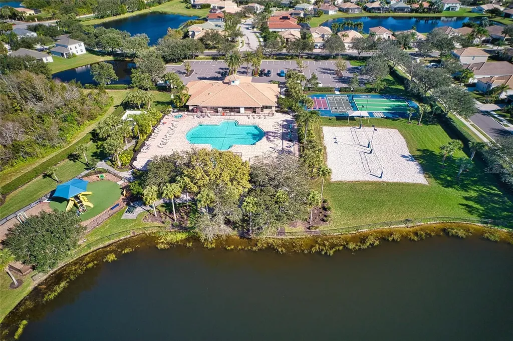 163 Bridgewater Court Bradenton FL 34212