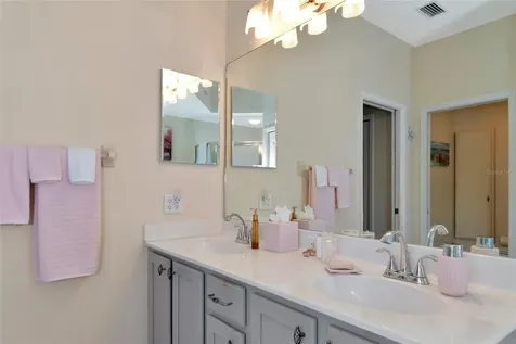 163 Bridgewater Court Bradenton FL 34212