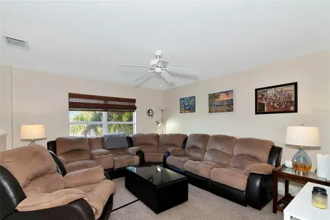 163 Bridgewater Court Bradenton FL 34212