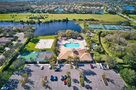 163 Bridgewater Court Bradenton FL 34212